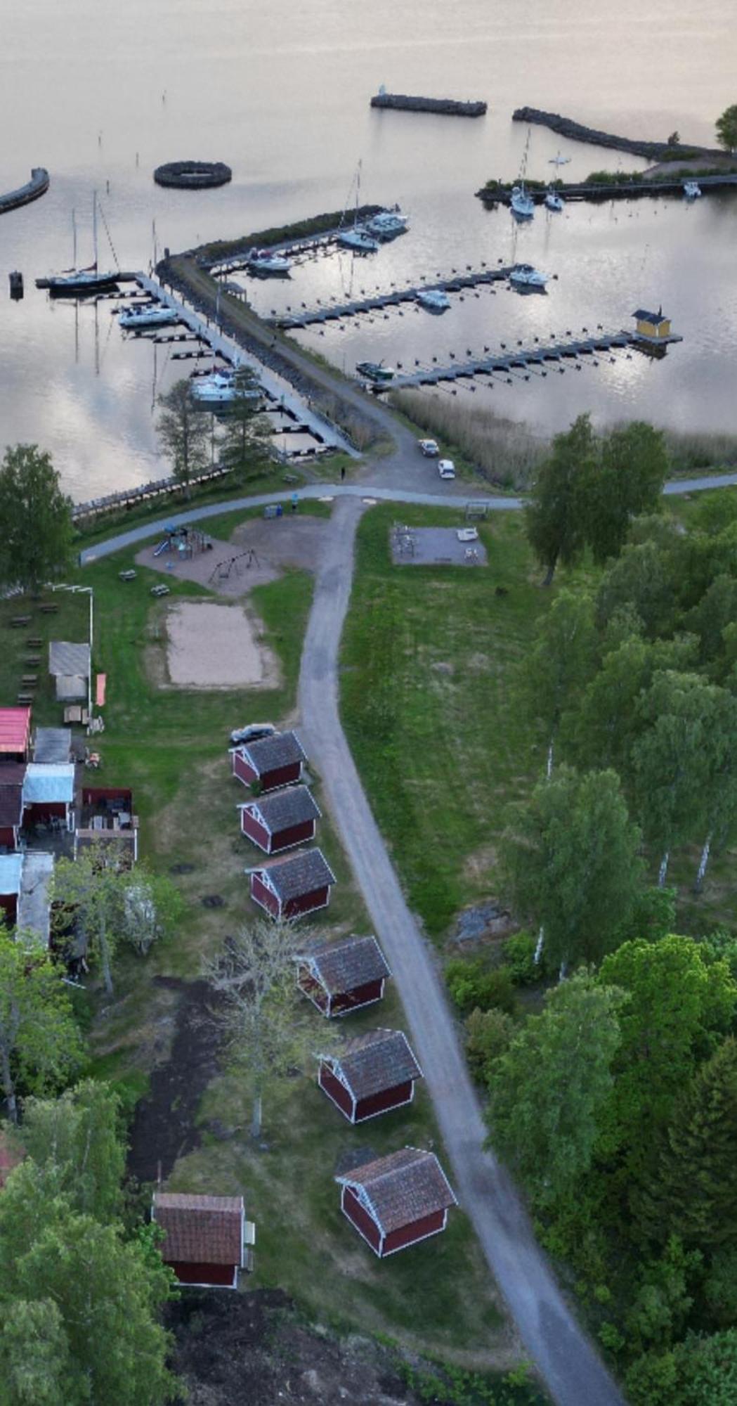 Kanalkrogen Stugor Sjötorp Exterior foto